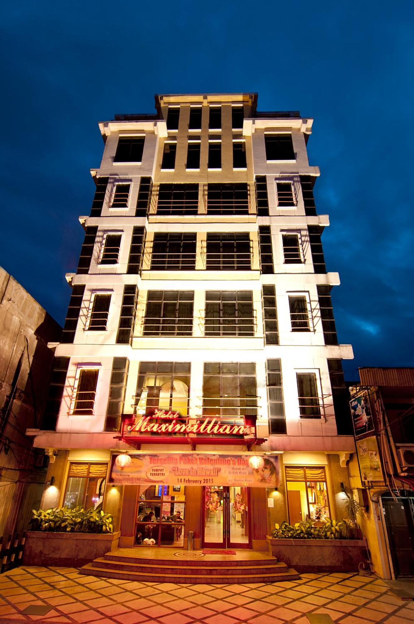 Hotel Maximillian Tanjung Balai Karimun Exterior foto